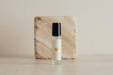 Load image into Gallery viewer, Solar Plexus Chakra Balancing Oil - Cistus, Carrot Seed, Black Pepper